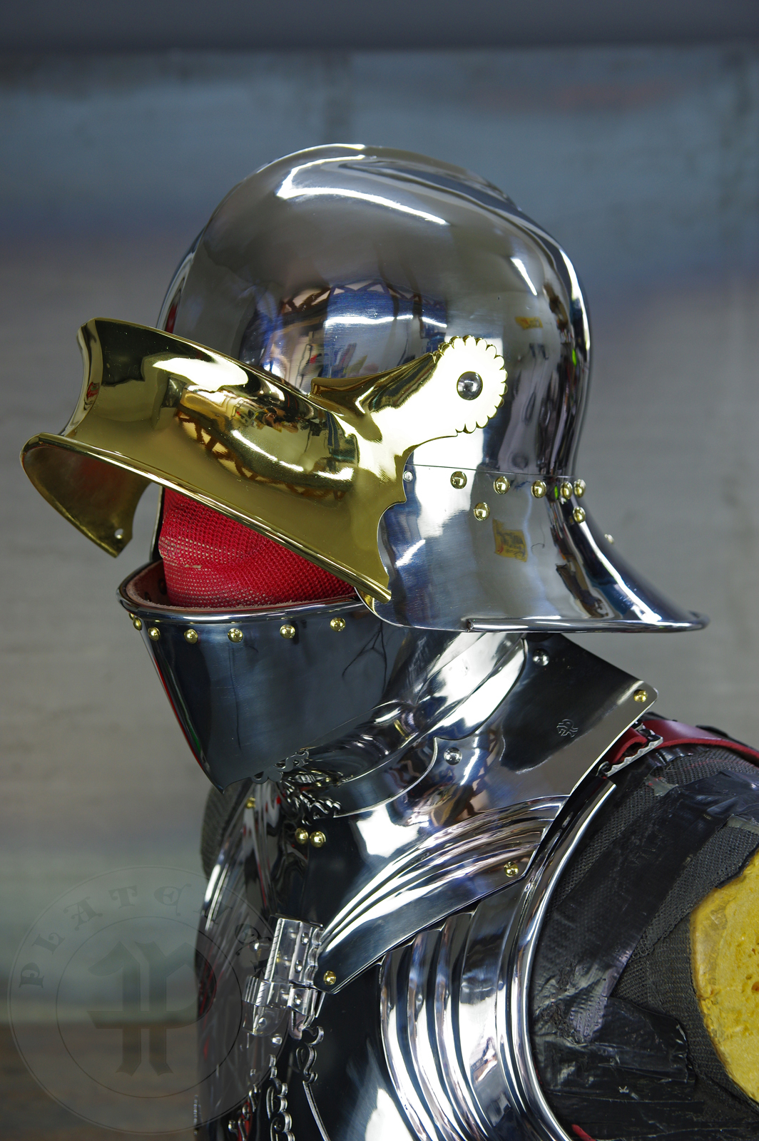 The high gothic set circa 1480-1485 in Helmschmied style consists of sallet, bevor and cuirass. They are made of steel in various thickness: 2 mm; 1,5 mm and 1,2 mm and heat hardened and tempered up to 42 HRC for cuirass with bevor and 38 HRC for sallet. The visor, lower lames and tassets are brass gilded. I also crafted handmade steel buckles for this set. Overall it involved around 850 of work hours to make it.