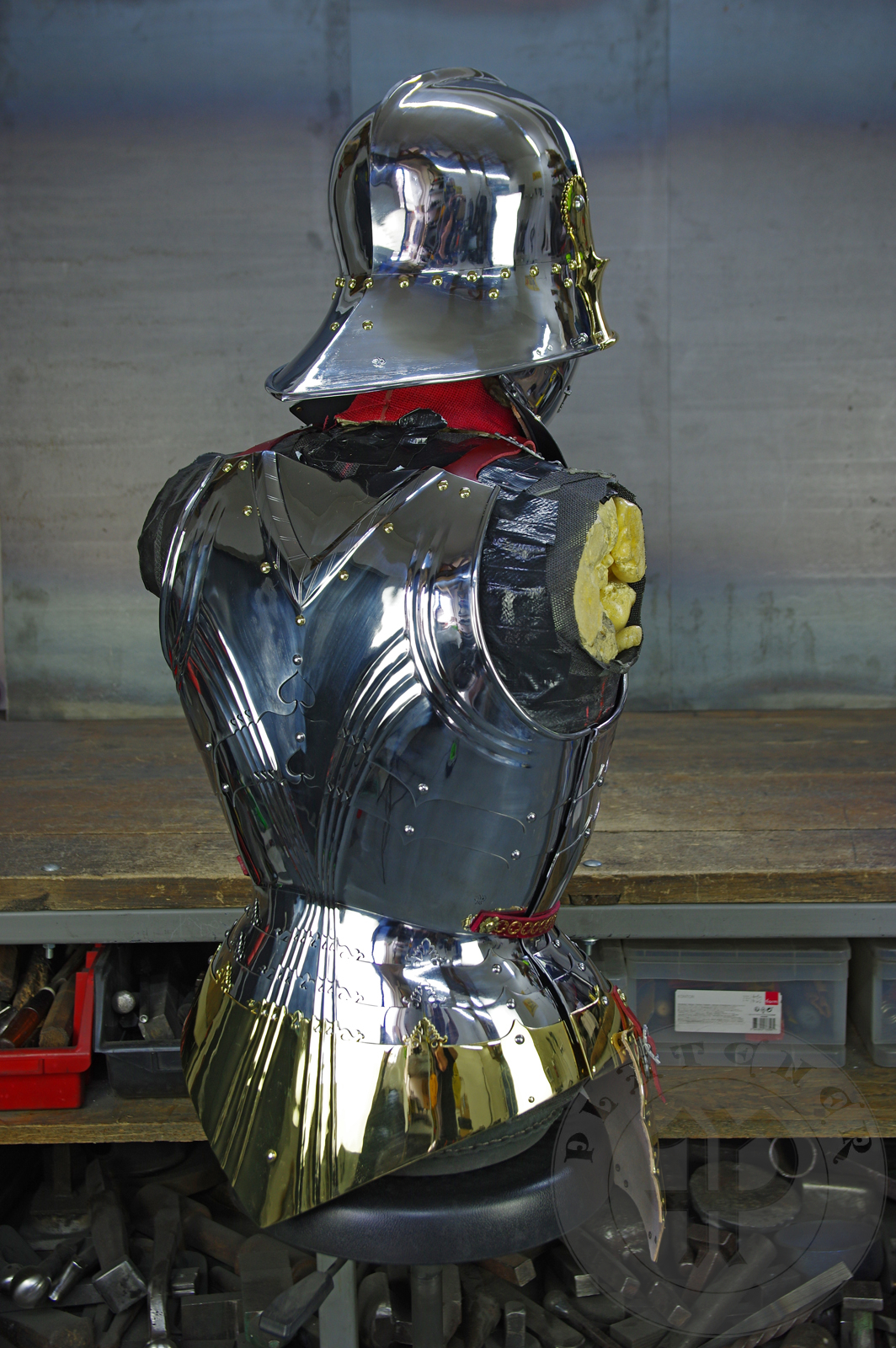 The high gothic set circa 1480-1485 in Helmschmied style consists of sallet, bevor and cuirass. They are made of steel in various thickness: 2 mm; 1,5 mm and 1,2 mm and heat hardened and tempered up to 42 HRC for cuirass with bevor and 38 HRC for sallet. The visor, lower lames and tassets are brass gilded. I also crafted handmade steel buckles for this set. Overall it involved around 850 of work hours to make it.